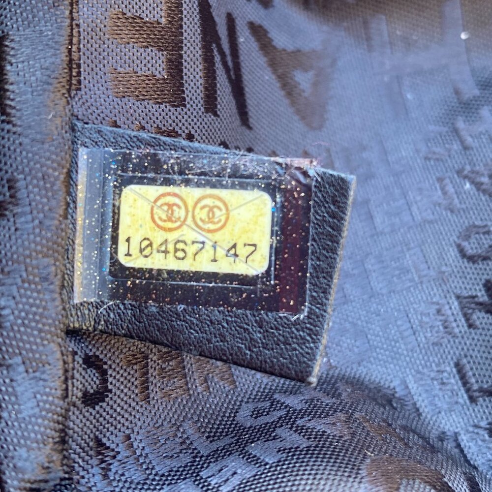 NEW! CHANEL 2005-2006 Tweed Camellia Crossbody Bag - Picture 9 of 16